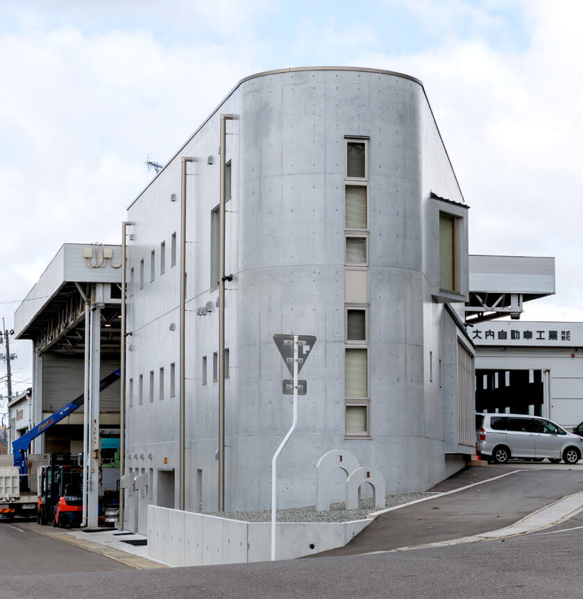 大内自動車工業新社屋
